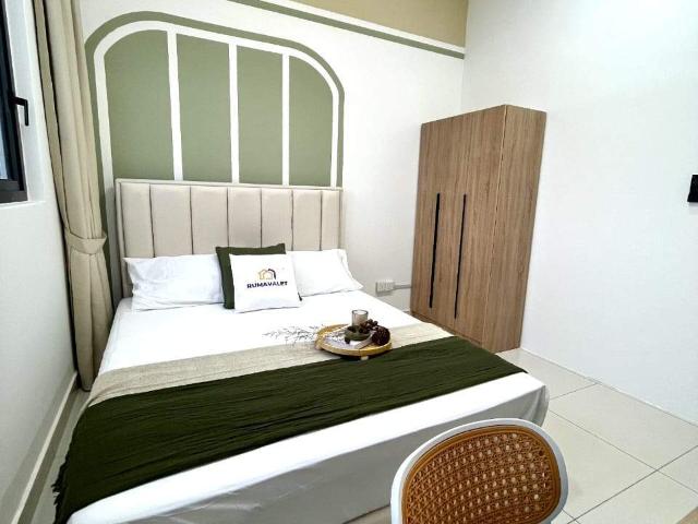 Cozy Middle Room I Walking Distance To MRT I Sunway MyTown Ikea Surrounding