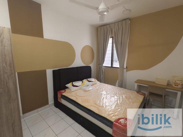 | Cozy Middle Room | 5min. Walk to LRT Station