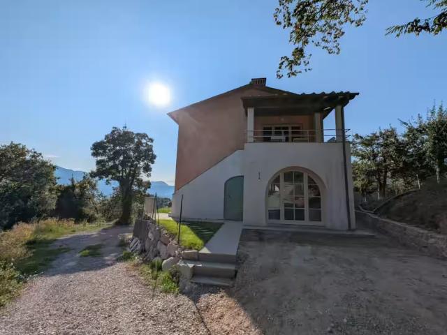 Cozy Molazzana Stay | 2BR Mountain Escape