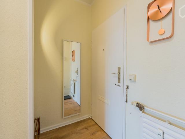 Cozy & nice home near S bahn & U bahn in Hansaviertel, Tiergarten new kitchen!, Berlin Amsterdam Apartments for Rent