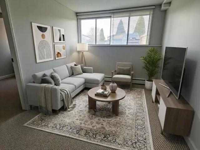 Cozy One Bedroom! Great Location!
