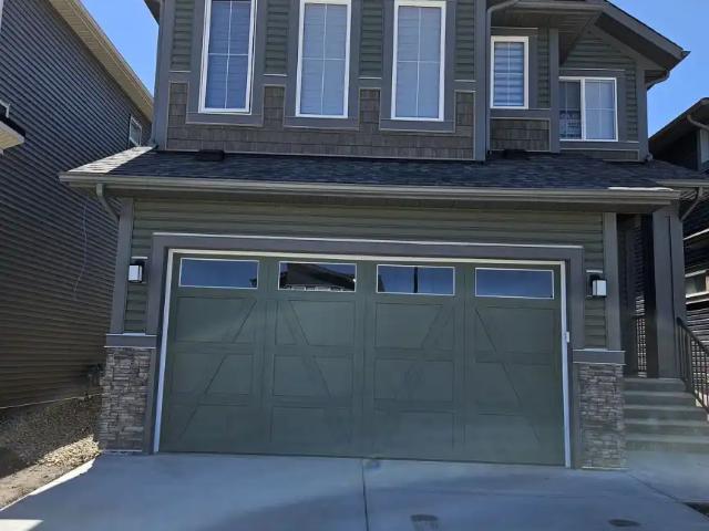 Cozy and beautiful 914 sqft 9 ft 2 rooms and 2 bathrooms legal suite basement