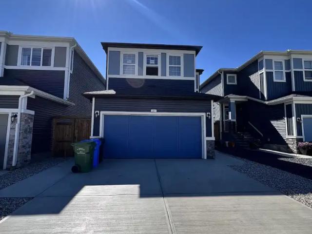 Cozy and spacious 3br/2.5ba house for rent in Creekstone