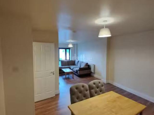 For Rent! Apartment 13, Dominics Court, Bank Place, Cashel, Ca.