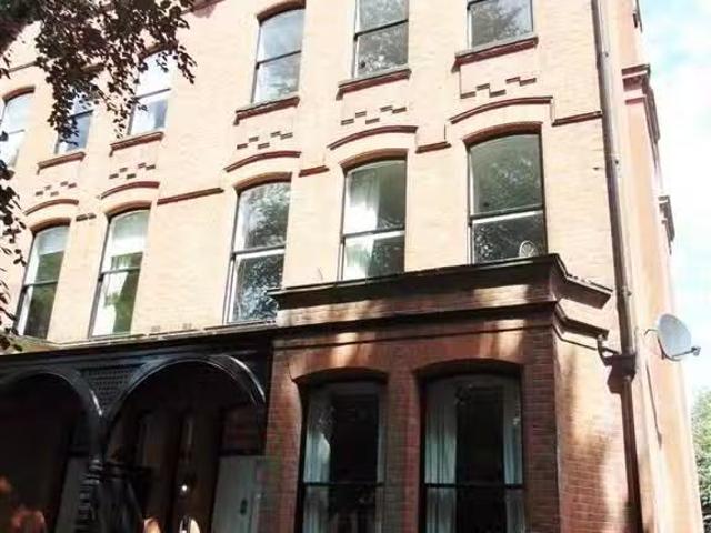 Nice Apt 3 28, Windsor Park