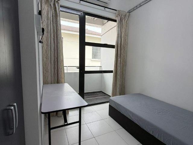 Cozy Balcony Single Room @ Relau FREE WIFI FREE UTILITY FREE CARPARK