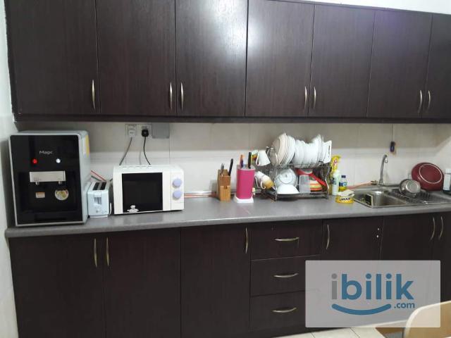 Cozy Balcony Room at Suriamas Condominium, Bandar Sunway