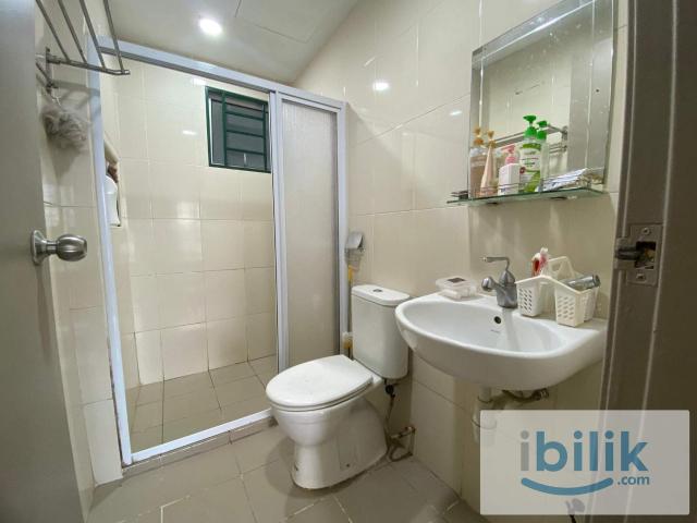 Cozy Balcony Room Fully Furnisher Free Wifi @ OUG Parklane Direct Owner