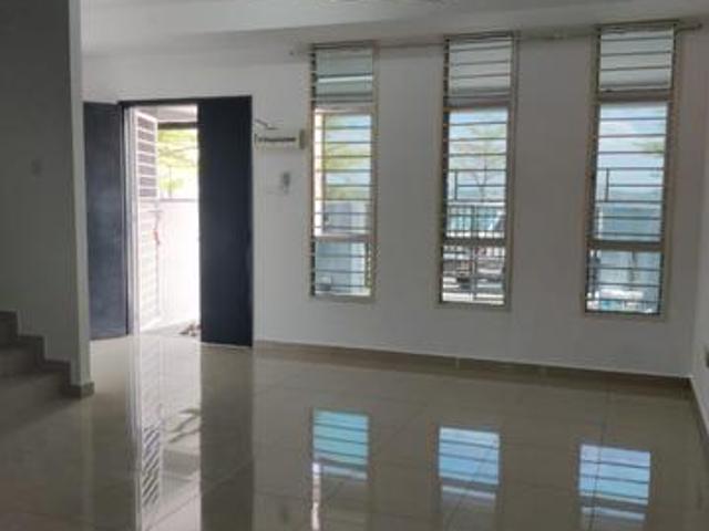 Cozy Bangi Avenue Avenue 2 2 Storey House In Kajang Taman Vista Emas