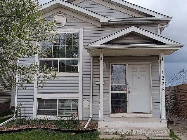Cozy & Bright 1 Bedroom Legal Basement Suite – Available Now!