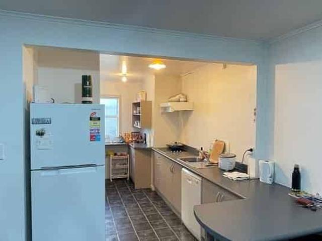 Cozy Camborne 2 Bedrooms with garage