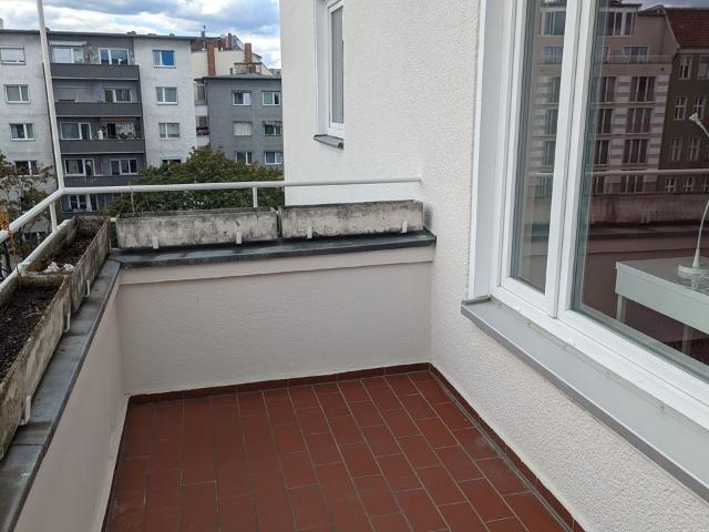 Cozy city studio flat close to Zoologischer Garten, Berlin Amsterdam Apartments for Rent