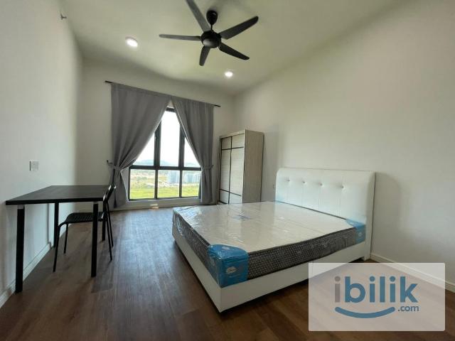 Cozy Clean Master Room at Suasana @ Utropolis, Batu Kawan