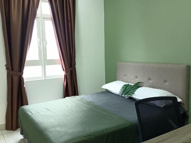 Cozy Comfort: Middle Room at TR Residence, Kuala Lumpur