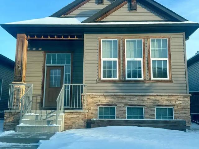 Cozy Fully Furnished 3 Bedroom, 2 Bath Home – Move In Ready