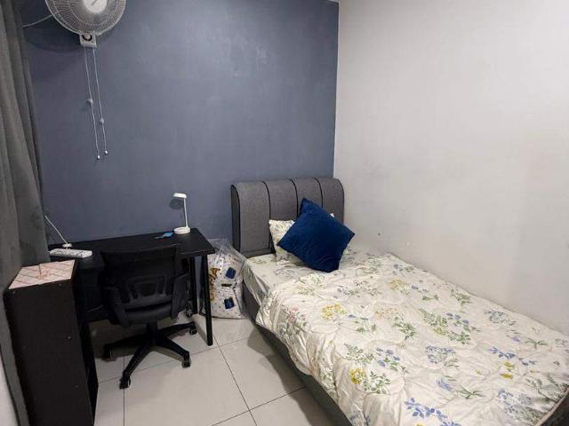 Cozy Fully Furnished Small Room!