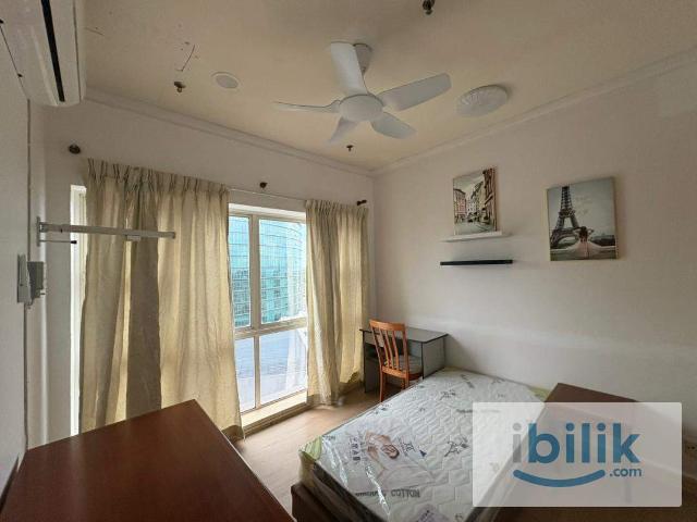 Cozy furnish middle room female in Gateway Hotel apartment next to SEGI university, UTC Kuching