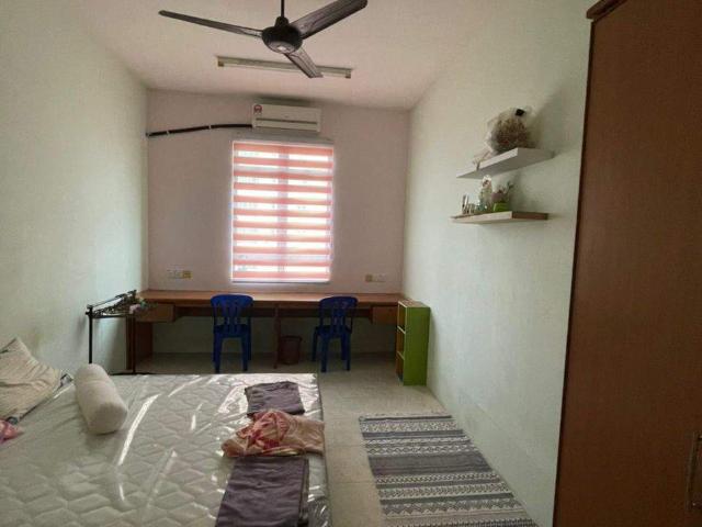 Cozy Furnish room male in Ixora Condominium, MMU Melaka, Multimedia university, Bukit Beruang