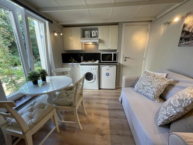 COZY FURNISHED AND EQUIPPED DUPLEX WITH ALL COMFORT !
