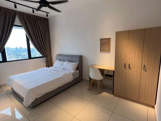 Cozy Female Masterbedroom with Private Bathroom @ Sentul Point Suites MRT LRT Sentul Free Cleaning Free Utilities