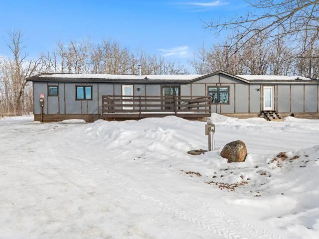 Cozy Home on Private Acreage Newly Renovated / Power, Wifi & Gas Included