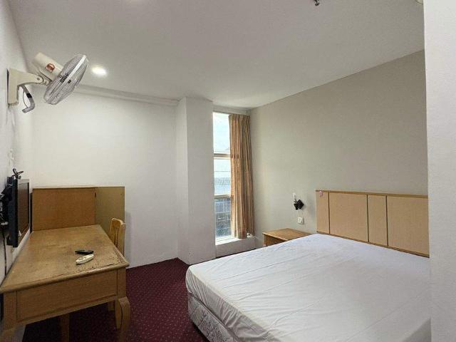 Cozy Hotel Master Room Private Toilet in Puchong Jaya Free WiFi Zero Deposit