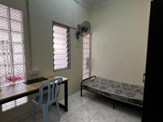 Cozy Landed House room for rent ️ Female unit for local ❗
