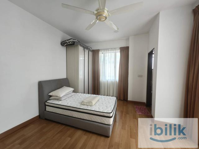 Cozy Large room at Selayang 3 storey