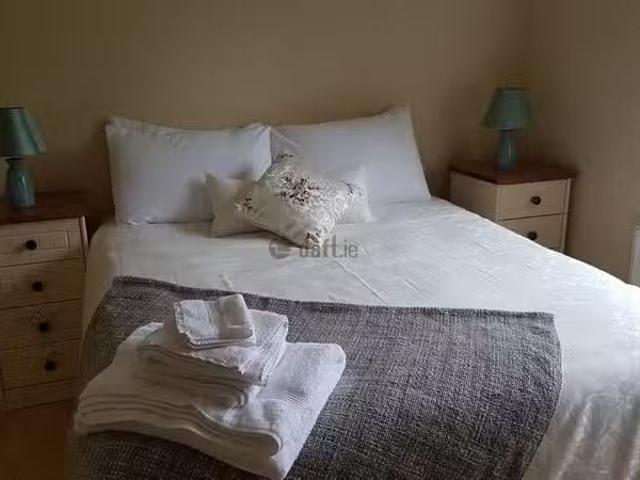 Cozy loughgeorge, Claregalway, Co. Galway is for rent