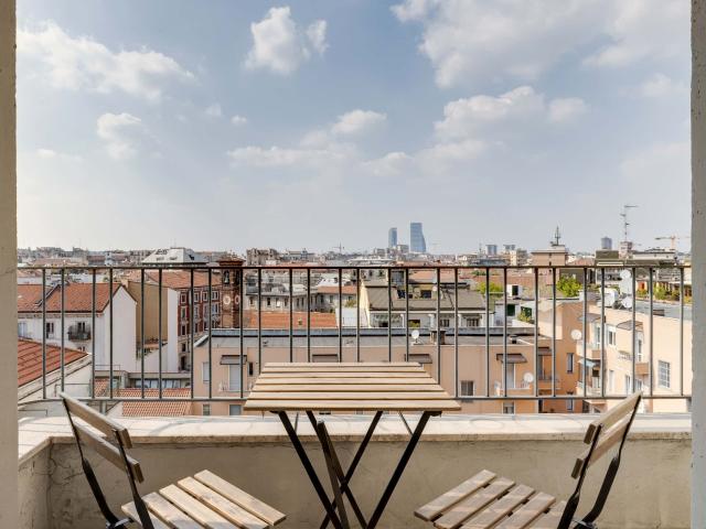 Cozy Penthouse with Stunning View & Balcony