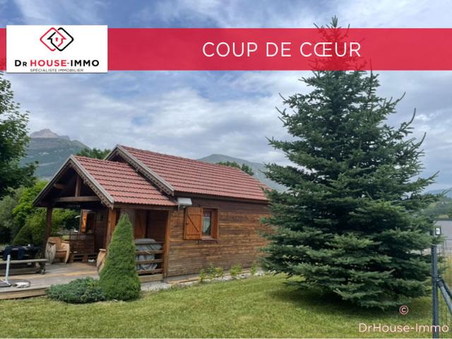 Cozy petit chalet bois sur terrain 510 m2 avec vue dégagée sur montagnes