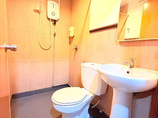 Cozy Queen Bedroom @ Anthill Puchong ️ Walking Distance ~10 mins to lrt ioi puchong