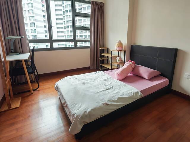 Cozy, Quiet Room Near MRT