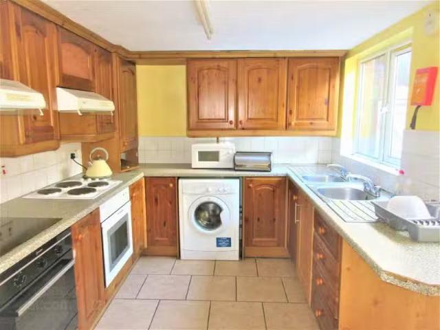 Rental! Rugby Avenue