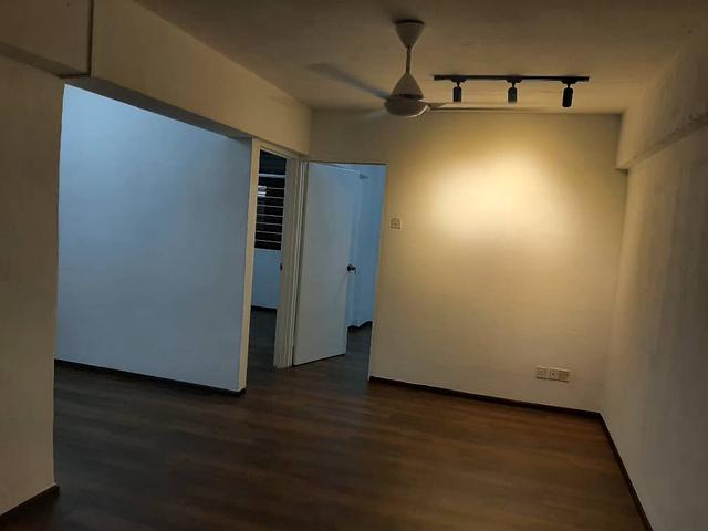 Cozy renovated green garden for sale