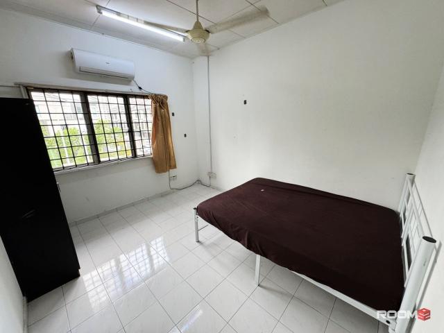 Cozy 【Room for Rent】at Jalan BU1/1A, Bandar Utama – Near MRT & 1 Utama!