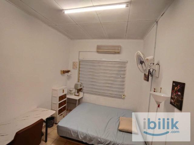 Cozy room in Bandai kinrara 5