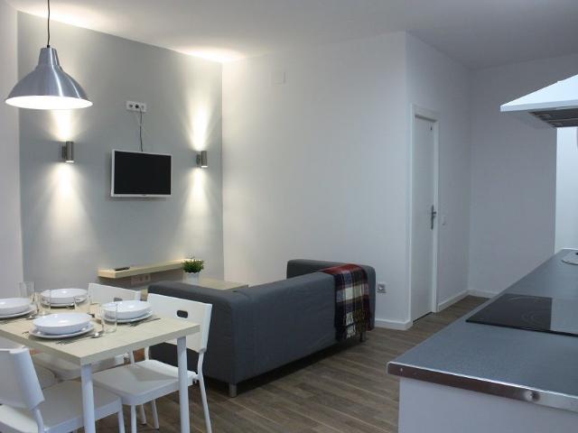Cozy room in Valencia street