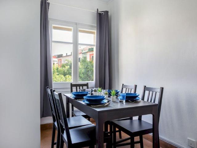 Cozy room with private area in Valencia street