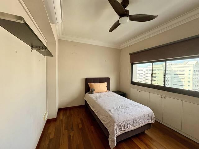 COZY ROOMS FOR RENT Hougang