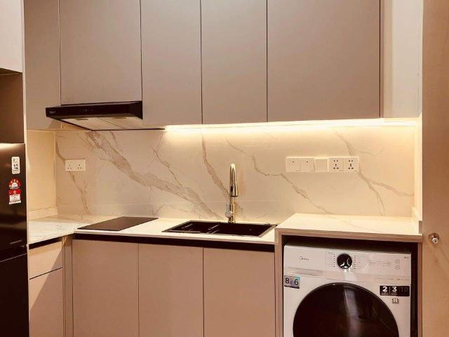 Cozy studio unit at town. Link Sunway velocity mall and walk distance to lrt mrt maluri station