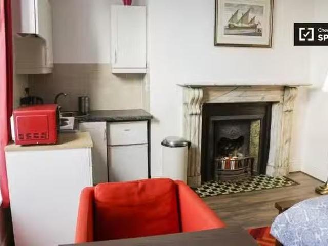 Cozy studio flat to rent in Rathgar, Dublin