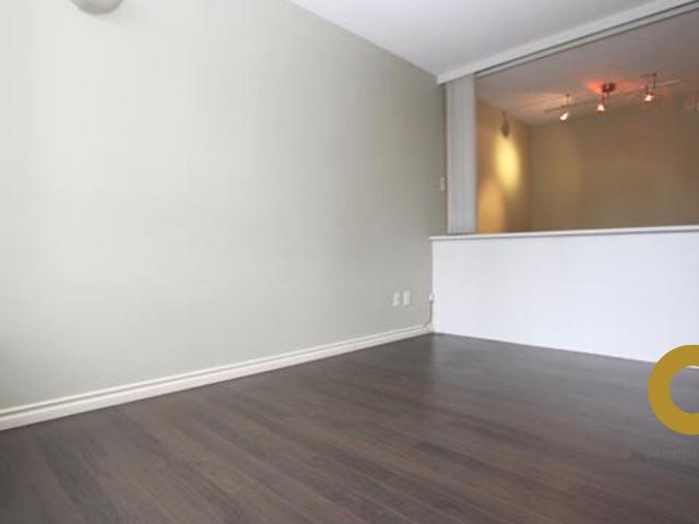 Cozy Studio on Richards St near Yaletown