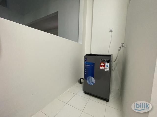Cozy Sea View Master Room at QuayWest Residence, Bayan Lepas