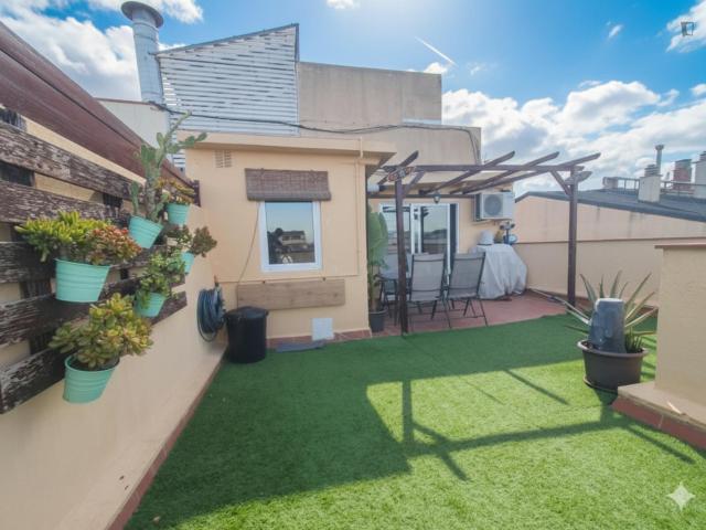 Cozy Single Bedroom close to EAE Business School Barcelona