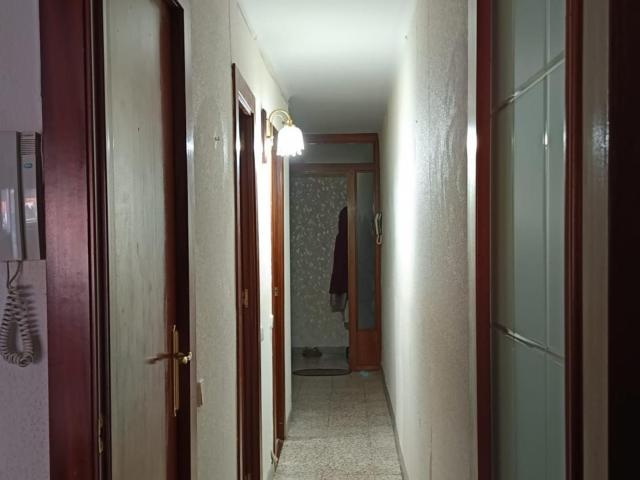 Cozy single bedroom in fully furnished apartment close to Via Júlia metro station