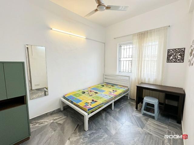 Cozy Single Room Available | Clean House | Friendly Housemates