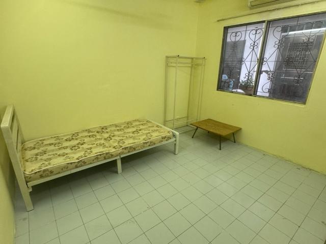 ✨ Cozy Single Room with Window in Cheras – Near EkoCheras Mall, Zero Deposit Available