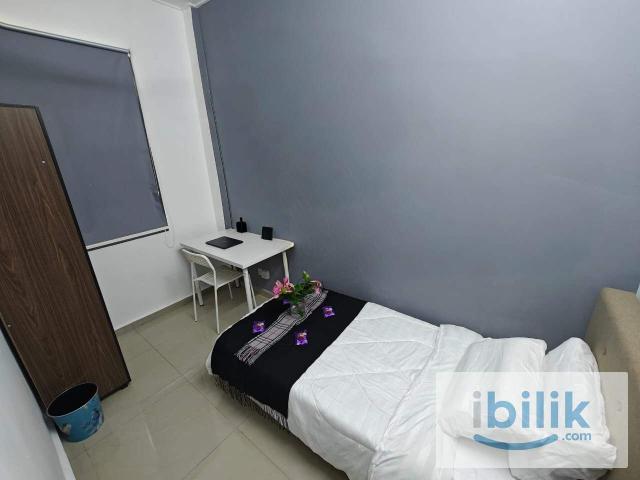 Cozy single room | 5 mins walk to lrt puchong perdana | work from home friendly!