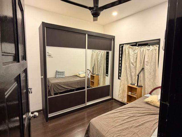 [Cozy Small Room] Fully Furnished @ BK2, Bandar Kinrara | Walking Distance to LRT Kinrara BK5